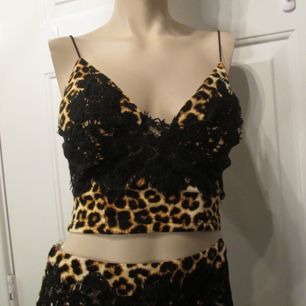 new ***ENTRY *** 2 PC Cheetah outfit dress skirt and spaghetti blouse midriff Sz - Picture 4 of 16
